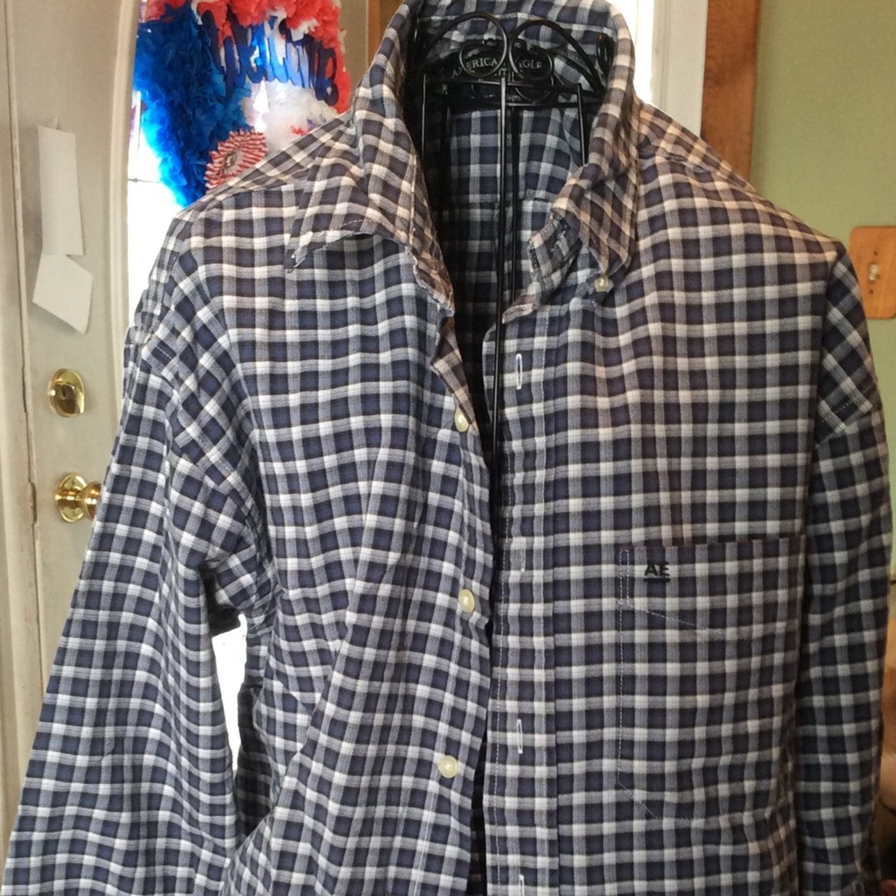 💜 Men’s America Eagle shirt